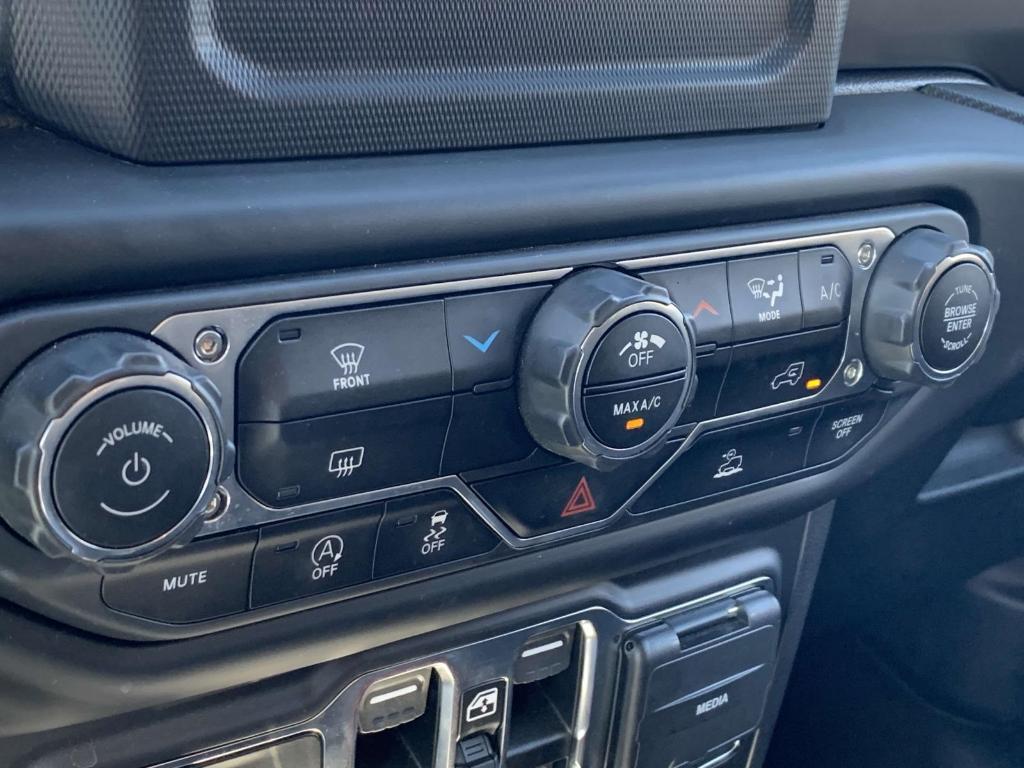 used 2022 Jeep Gladiator car, priced at $35,000