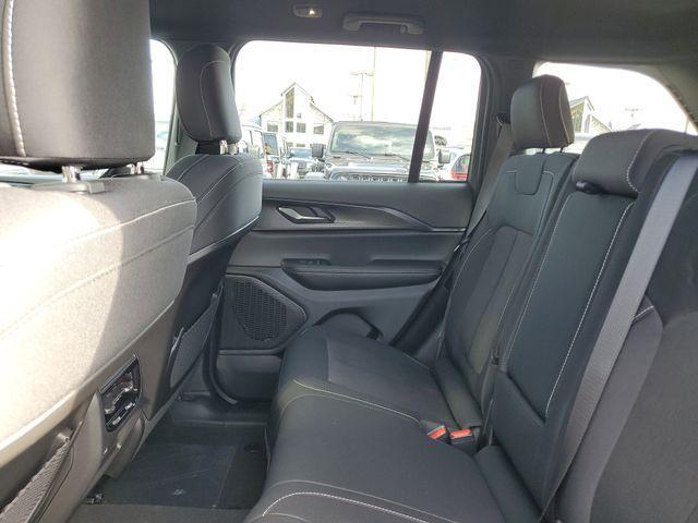 new 2025 Jeep Grand Cherokee car, priced at $33,324