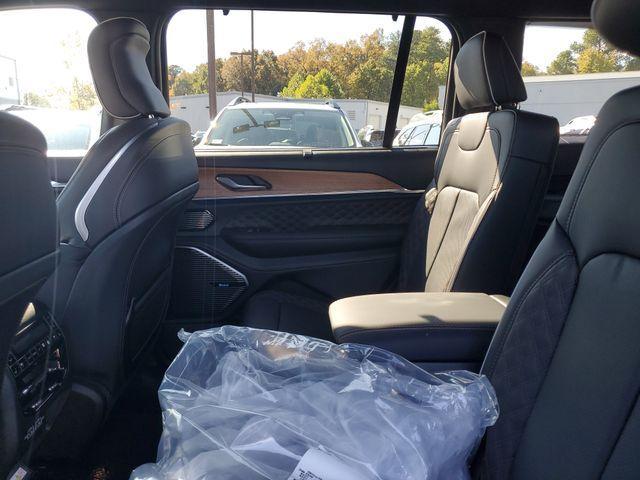 new 2025 Jeep Grand Cherokee L car, priced at $61,975