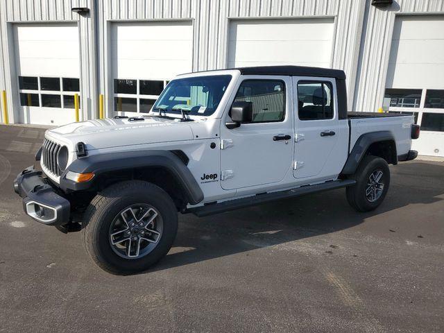 new 2025 Jeep Gladiator car, priced at $37,046