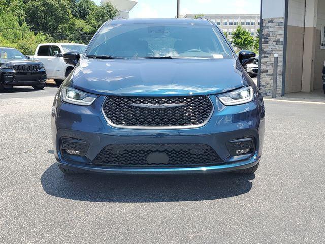 new 2025 Chrysler Pacifica car, priced at $49,934