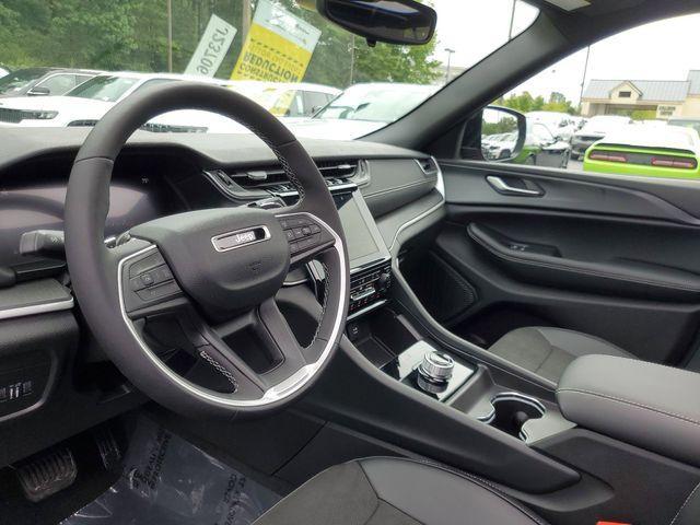 new 2023 Jeep Grand Cherokee car, priced at $42,488