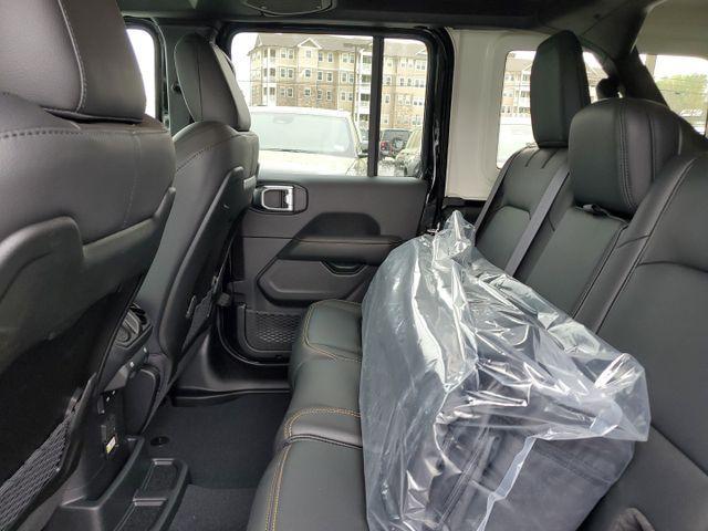 new 2025 Jeep Wrangler car, priced at $57,264