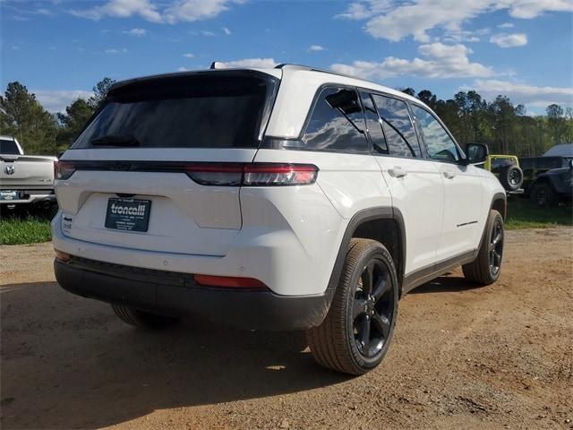 new 2024 Jeep Grand Cherokee car, priced at $41,055