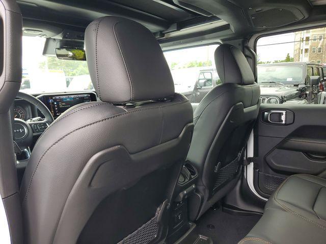 new 2025 Jeep Wrangler car, priced at $54,156