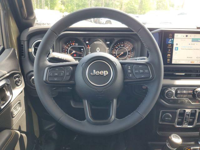 new 2025 Jeep Gladiator car, priced at $48,178