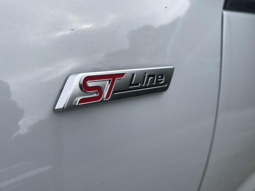 used 2025 Ford Escape car, priced at $22,925