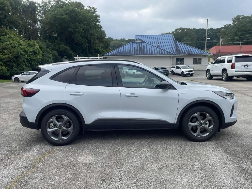 used 2025 Ford Escape car, priced at $22,925