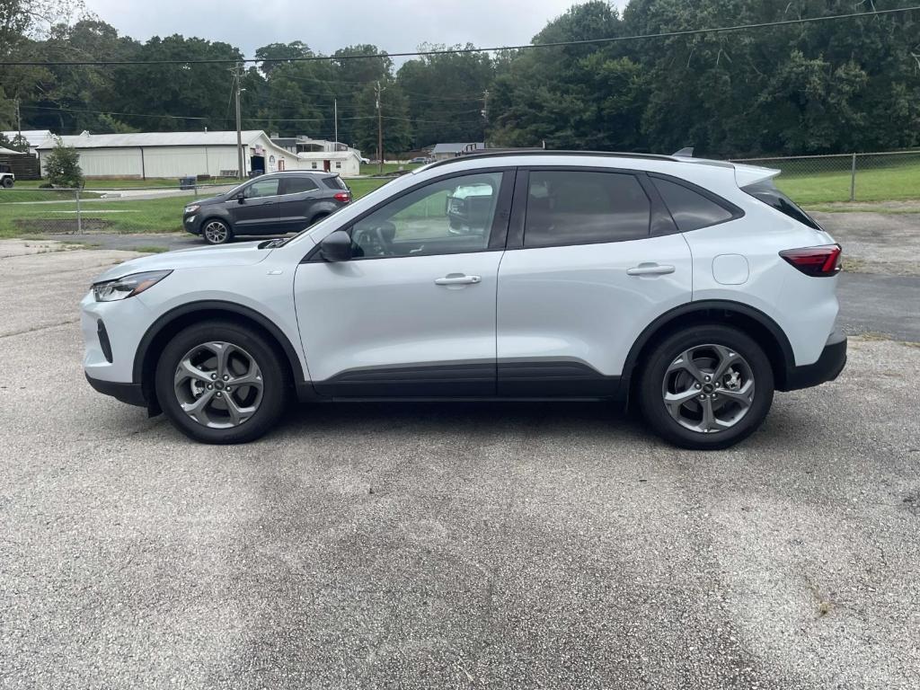 used 2025 Ford Escape car, priced at $22,925
