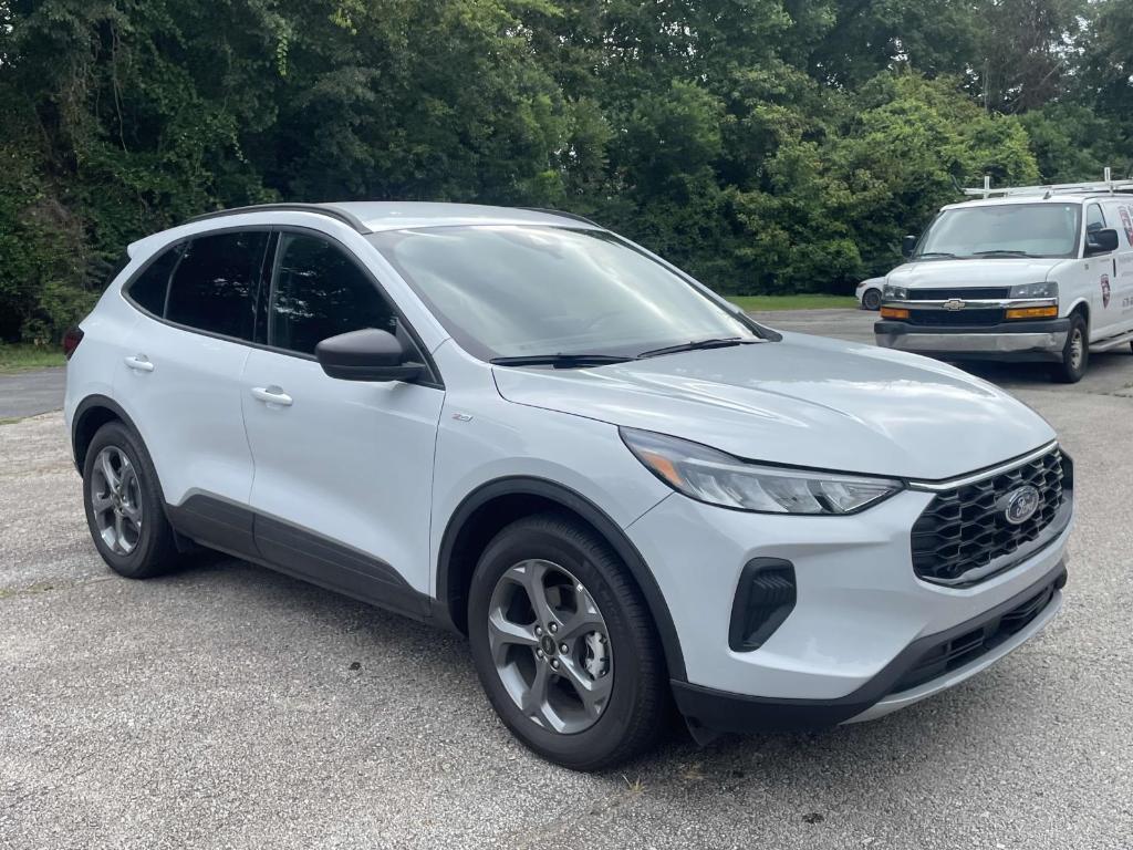 used 2025 Ford Escape car, priced at $22,925
