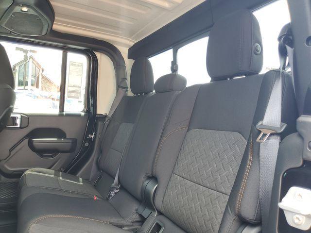 new 2025 Jeep Gladiator car, priced at $44,901