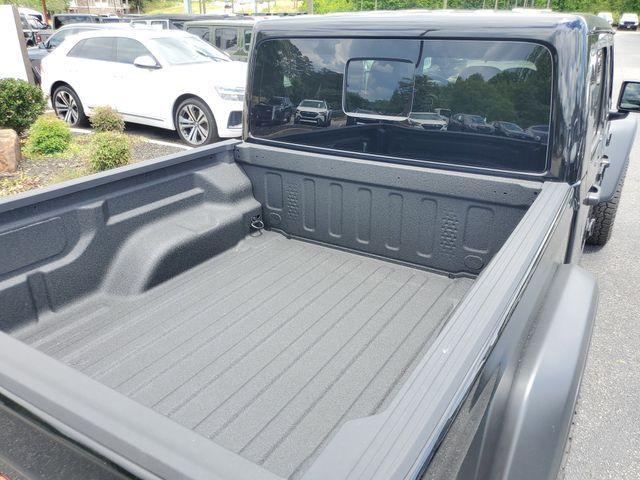 new 2025 Jeep Gladiator car, priced at $44,901