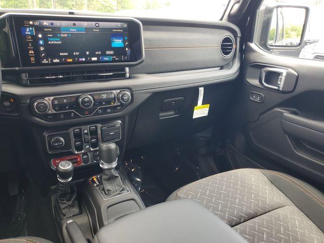 new 2025 Jeep Gladiator car, priced at $44,901