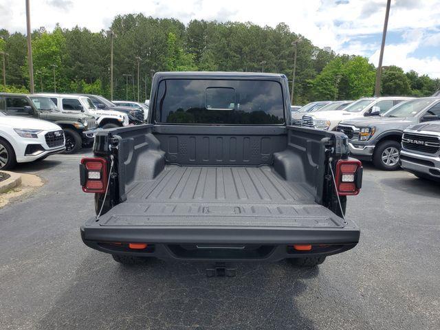new 2025 Jeep Gladiator car, priced at $44,901