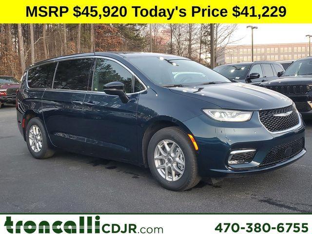 new 2025 Chrysler Pacifica car, priced at $41,229