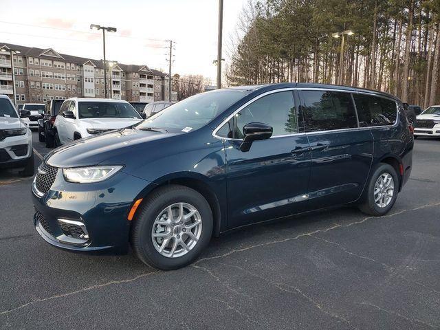 new 2025 Chrysler Pacifica car, priced at $40,370