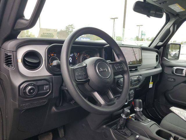 new 2025 Jeep Wrangler car, priced at $37,683