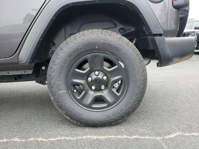 new 2025 Jeep Wrangler car, priced at $37,683