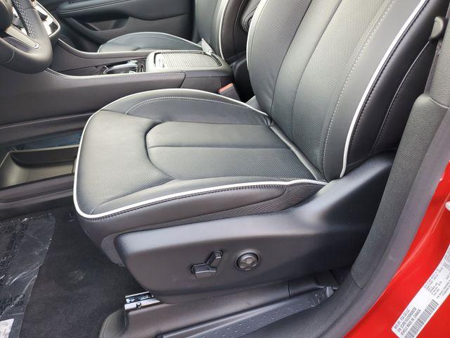 new 2025 Chrysler Pacifica car, priced at $48,911