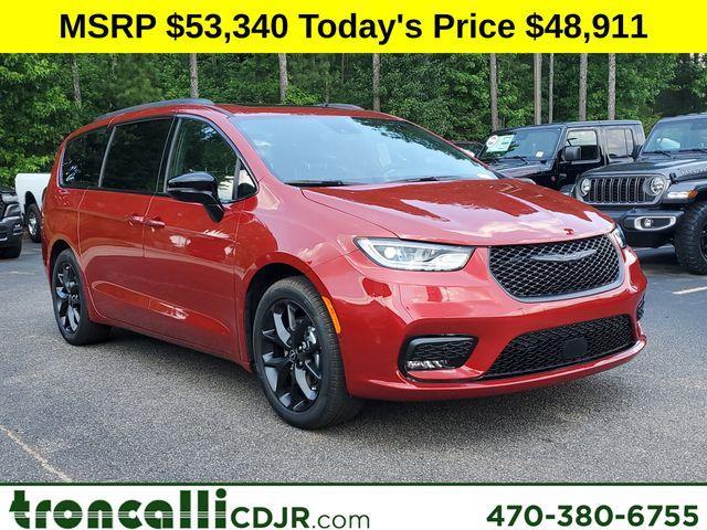 new 2025 Chrysler Pacifica car, priced at $48,911