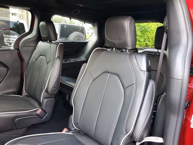 new 2025 Chrysler Pacifica car, priced at $48,911