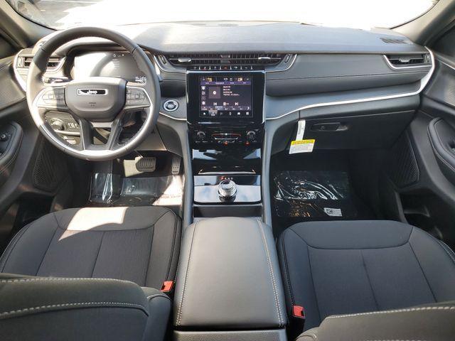 new 2025 Jeep Grand Cherokee car, priced at $33,324