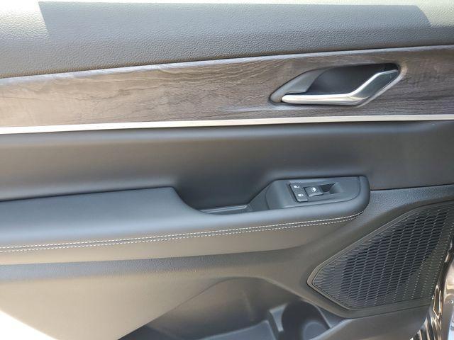 new 2025 Jeep Grand Cherokee L car, priced at $42,842
