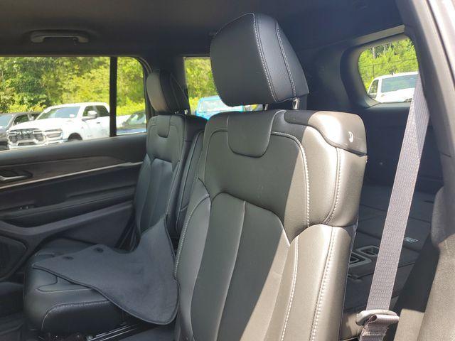 new 2025 Jeep Grand Cherokee L car, priced at $42,842