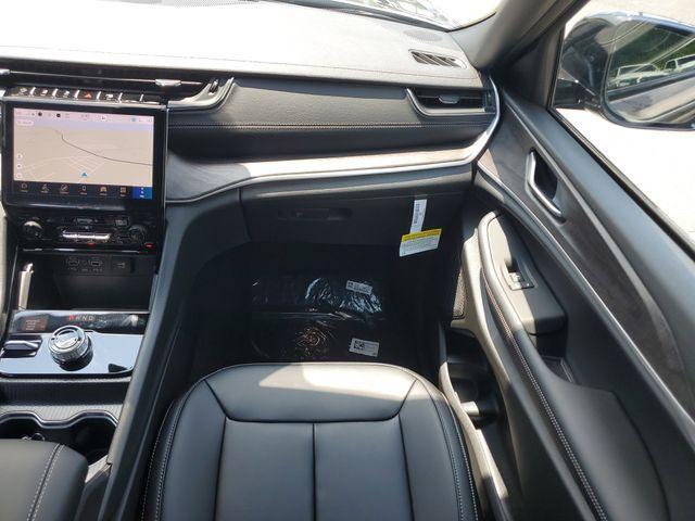 new 2025 Jeep Grand Cherokee L car, priced at $42,842
