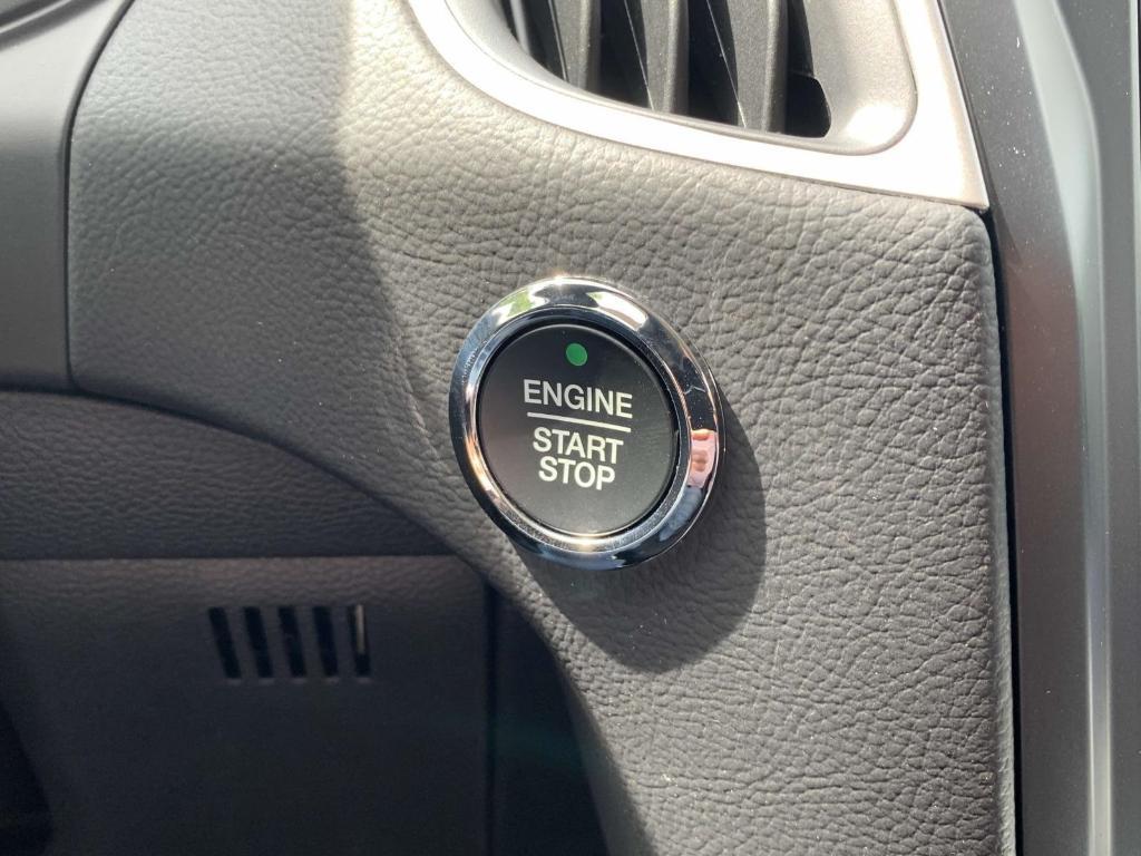 used 2024 Ford Edge car, priced at $29,999
