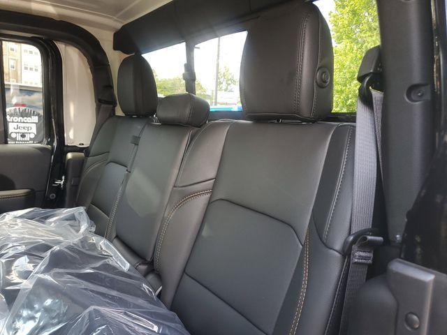 new 2025 Jeep Gladiator car, priced at $42,576