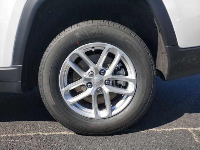 new 2025 Jeep Grand Cherokee L car, priced at $40,929