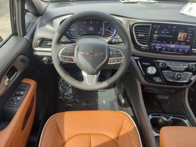 new 2025 Chrysler Pacifica Hybrid car, priced at $47,088