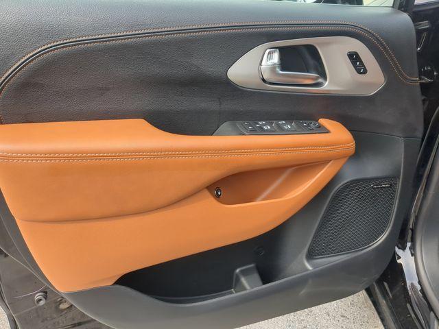 new 2025 Chrysler Pacifica Hybrid car, priced at $47,088