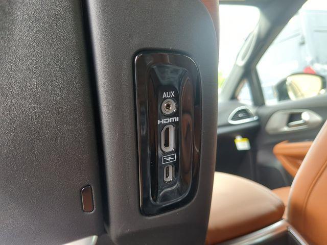 new 2025 Chrysler Pacifica Hybrid car, priced at $47,088