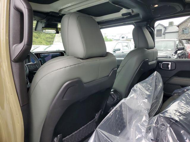 new 2025 Jeep Gladiator car, priced at $53,022