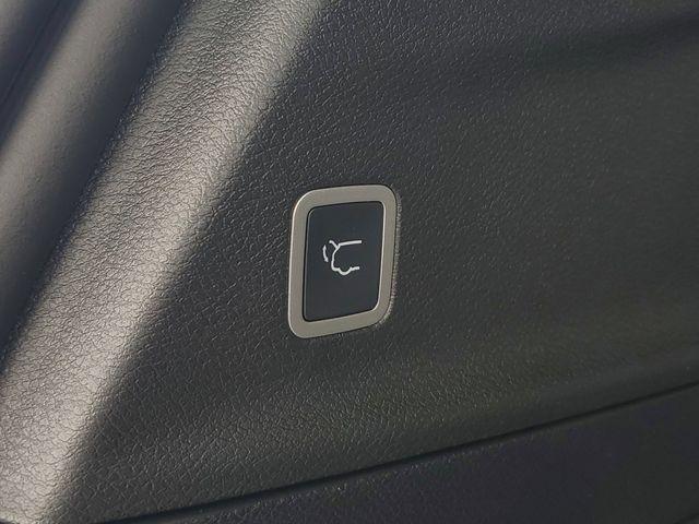 new 2026 Chrysler Pacifica car, priced at $50,423