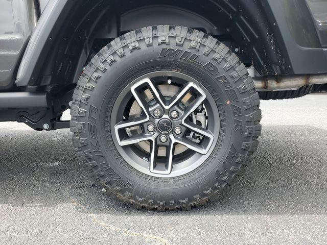 new 2025 Jeep Gladiator car, priced at $54,229
