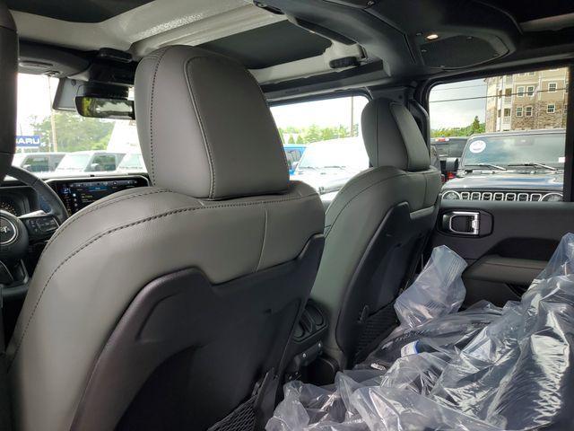 new 2025 Jeep Gladiator car, priced at $54,229