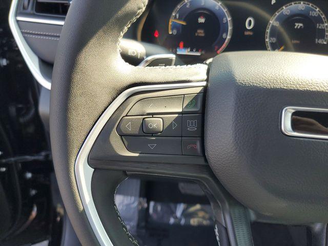 new 2025 Jeep Grand Cherokee car, priced at $33,860