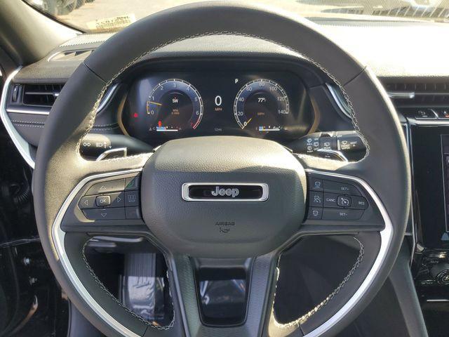 new 2025 Jeep Grand Cherokee car, priced at $33,860