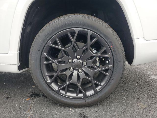 new 2025 Jeep Grand Cherokee L car, priced at $61,939