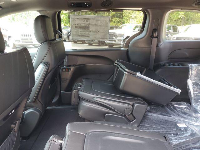 new 2025 Chrysler Pacifica car, priced at $45,405