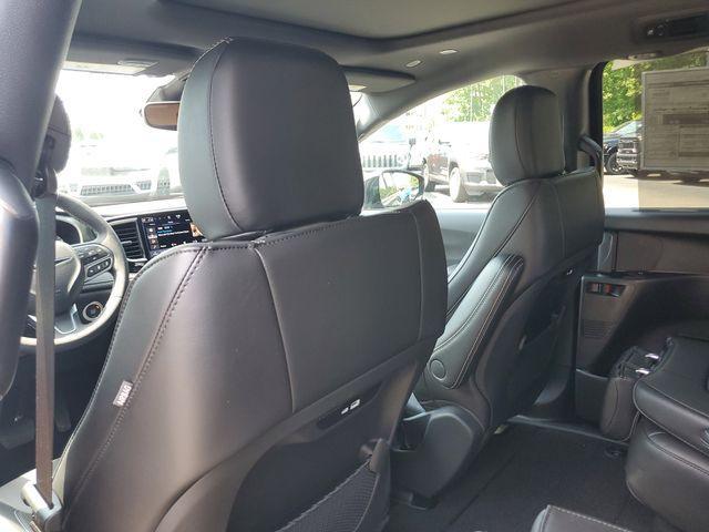 new 2025 Chrysler Pacifica car, priced at $45,405