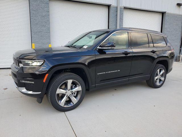 new 2025 Jeep Grand Cherokee L car, priced at $48,611