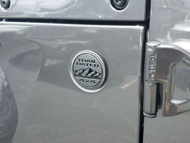new 2025 Jeep Gladiator car, priced at $43,418