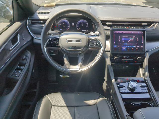 new 2025 Jeep Grand Cherokee car, priced at $55,532