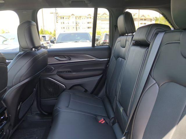 new 2025 Jeep Grand Cherokee car, priced at $55,532