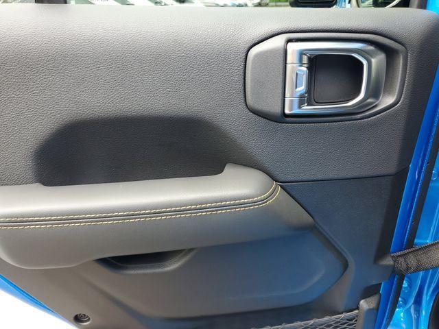 new 2025 Jeep Wrangler car, priced at $52,981