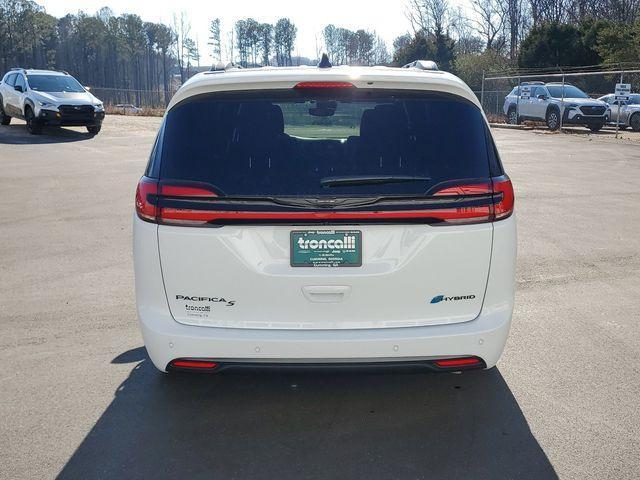 new 2025 Chrysler Pacifica Hybrid car, priced at $44,780